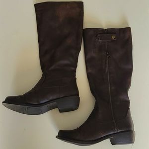 Never worn Vintage Boot